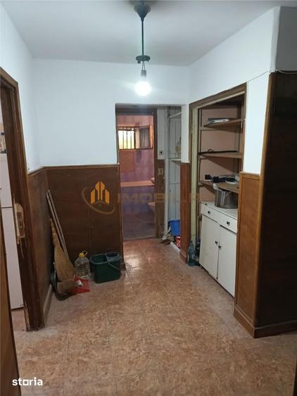 Apartament cu 2 camere decomandat în Nicolina