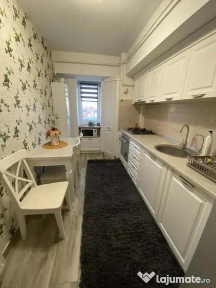 Apartament Cu 2 Camere Decomandate Zona Burdujeni - 1