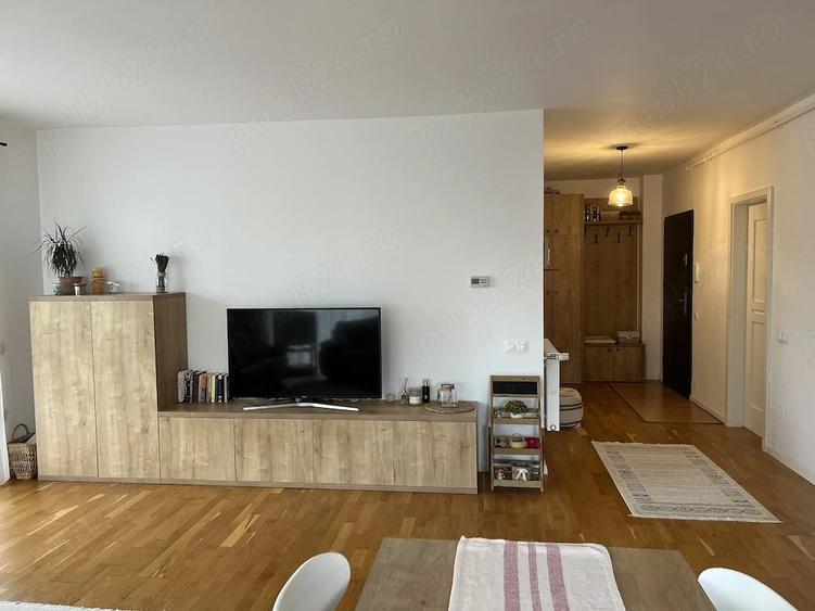Apartament cu 3 camere decomandat în Bună Ziua