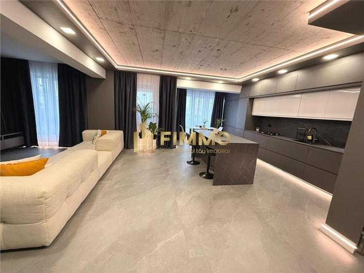 Apartament cu 2 camere semidecomandat, mobilat în Nord