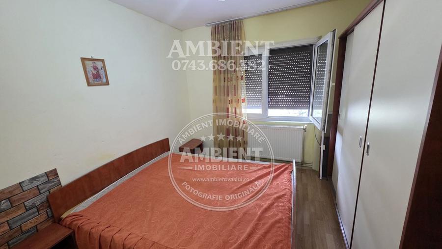 Apartament cu 3 camere semidecomandat, mobilat în Central
