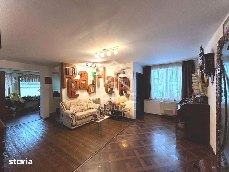Casă cu 7 camere cu Teren 1004 Mp în Central