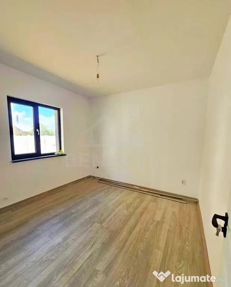 Casă cu 3 camere cu Teren 322 Mp în Ișalnița