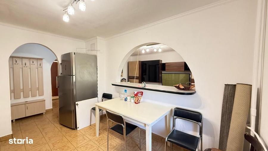 Apartament cu 3 camere decomandat în Decebal