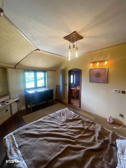 Casă cu 3 camere cu Teren 1100 Mp în Central