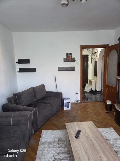 Apartament cu 2 camere decomandat în Berceni
