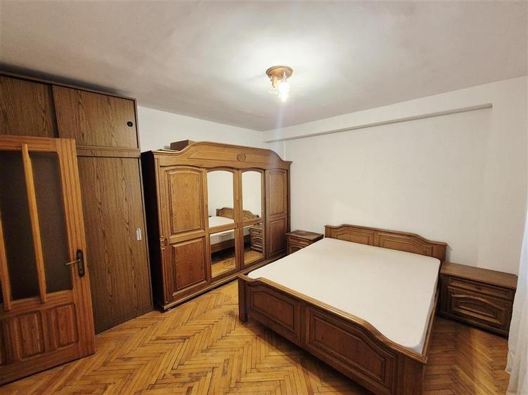 Apartament cu 2 camere decomandat în Tătărași