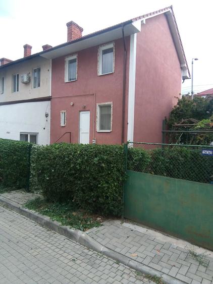 Casă cu 4 camere în Exterior Vest