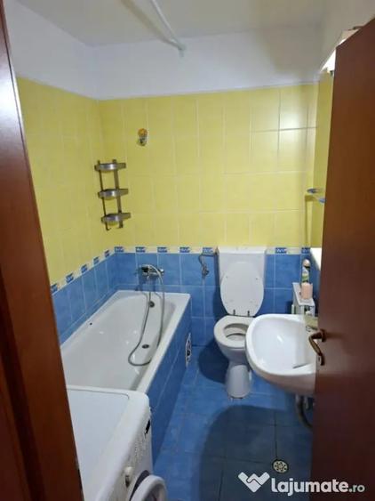 Apartament cu 2 camere semidecomandat în Mărăști