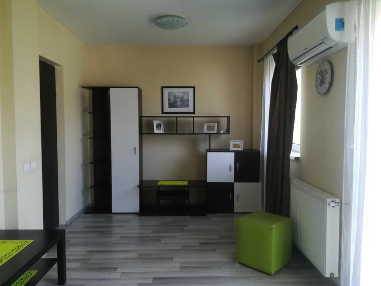 Proprietar, inchiriez apartament cu 2 camere, decomandat Grand Arena - Berceni - 1