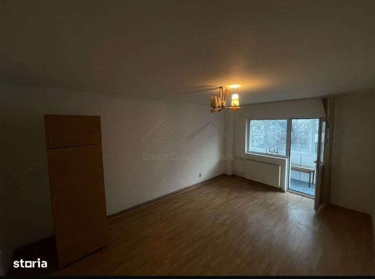 Apartament cu 3 camere decomandat în Dacia