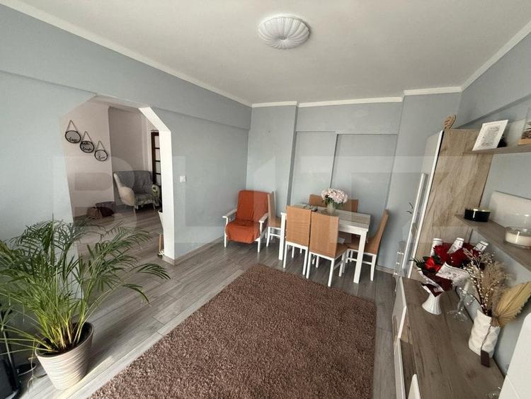Apartament cu 4 camere decomandat, mobilat în Carpați 1