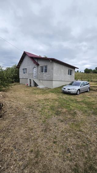 Casă cu 3 camere cu Teren 595 Mp în Ciurea