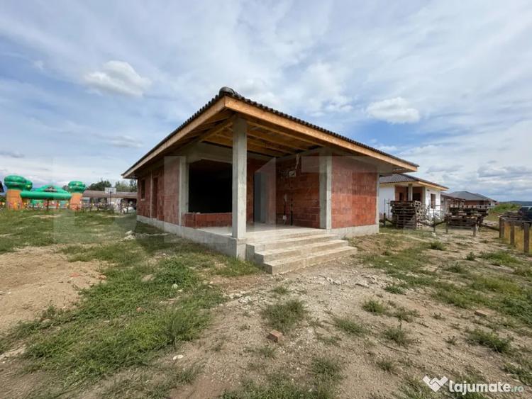 Casă cu 4 camere cu Teren 430 Mp în Central