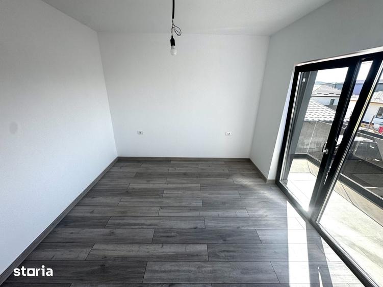 Casă cu 4 camere cu Teren 510 Mp în Holboca
