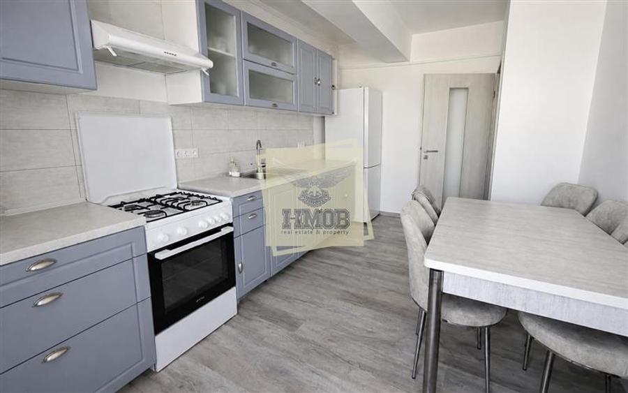 Apartament cu 3 camere decomandat, mobilat în Turnișor