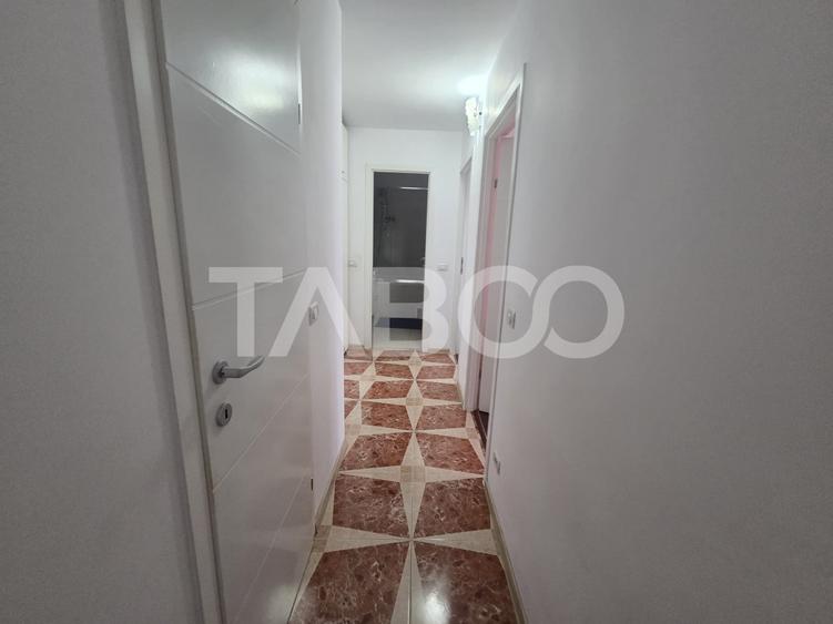 Apartament cu 3 camere decomandat, mobilat în Făgăraș