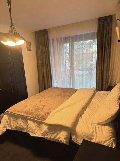 Apartament cu 3 camere semidecomandat, mobilat în Iancu Nicolae