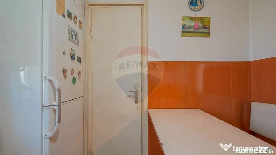 Apartament cu 4 camere semidecomandat în Stupini