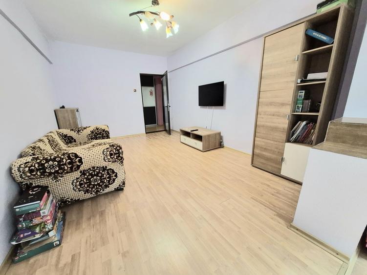 Inchiriez 2 camere micro 17 parter - 2