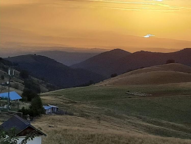 Casă cu 5 camere cu Teren 600 Mp în Păltiniș
