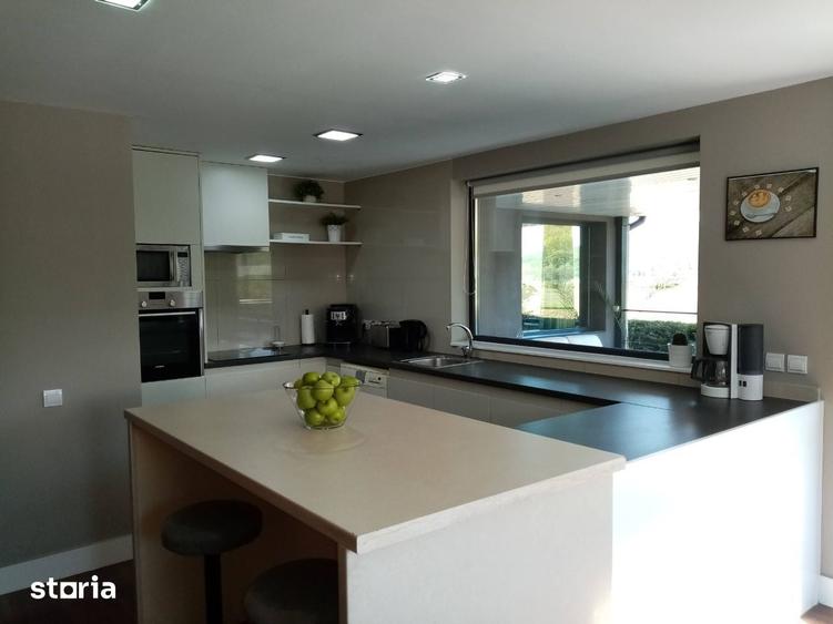 Casă cu 6 camere cu Teren 900 Mp în Cetate