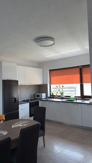 Casă cu 4 camere cu Teren 500 Mp în Câmpineanca
