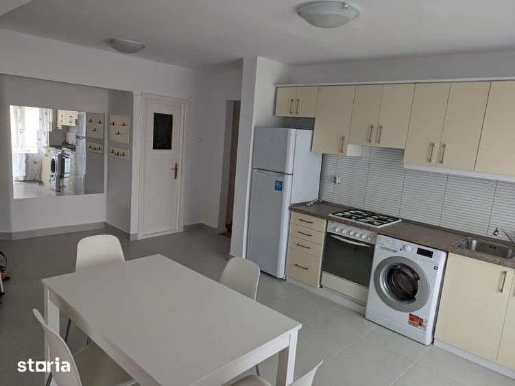 Apartament cu 4 camere, mobilat în Nufărul