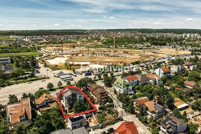 Casă cu 5 camere cu Teren 936 Mp în Central