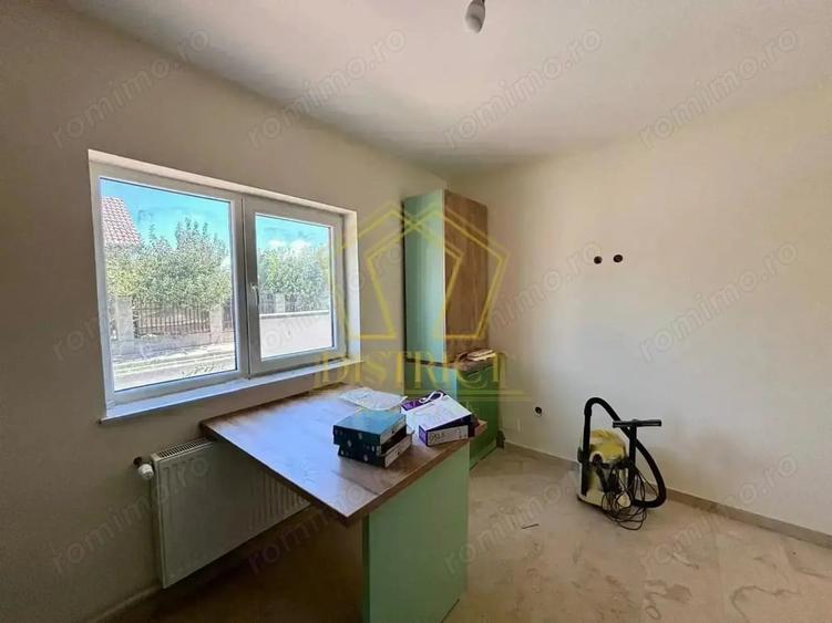 Casă cu 4 camere cu Teren 180 Mp în Giarmata