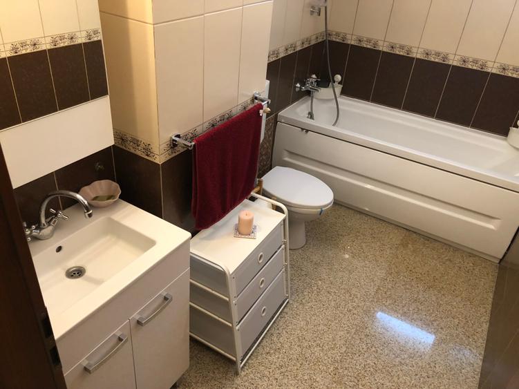 Garsonieră decomandată în 13 Septembrie