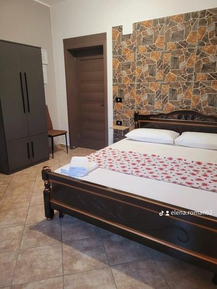 Casă cu 4 camere cu Teren 250 Mp în Central