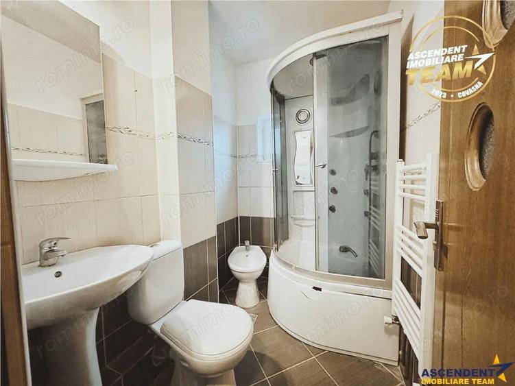Apartament cu 2 camere decomandat în Simeria