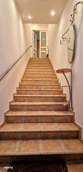 Vanzare apartament trei camere transformate in doua vila Armeneasca - 9
