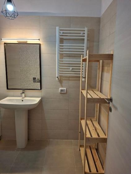 Apartament cu 2 camere decomandat, mobilat în Prelungirea Ghencea