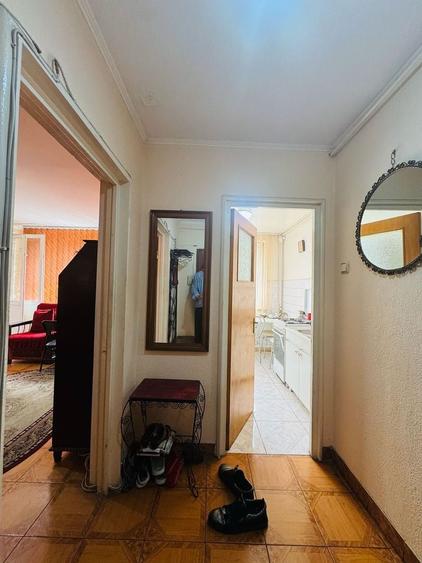 Apartament cu 2 camere semidecomandat, mobilat în Alexandru Obregia