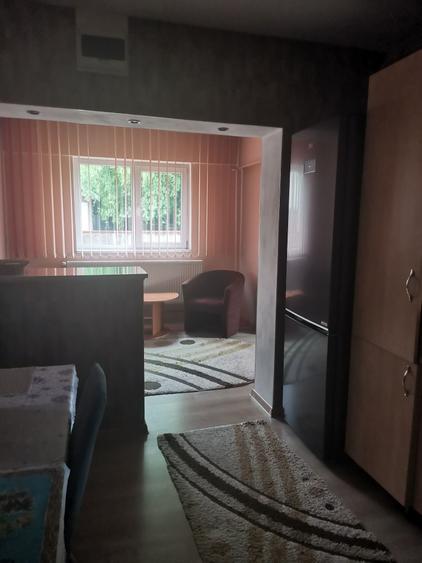 Casă cu 4 camere în Drumul Carului