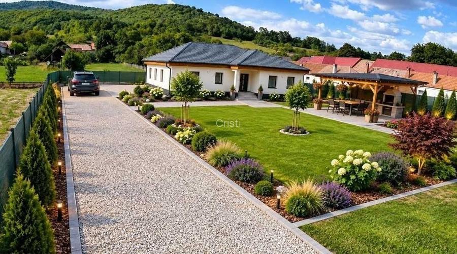 Casa noua si teren de vanzare