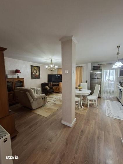 Apartament 3 camere de vanzare, et. 4, 70 mp, zona Republicii - 6