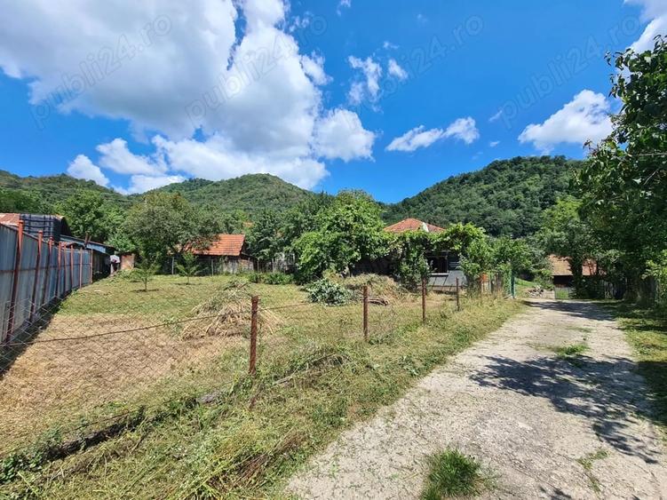 Casă cu 2 camere cu Teren 540 Mp în Hondol