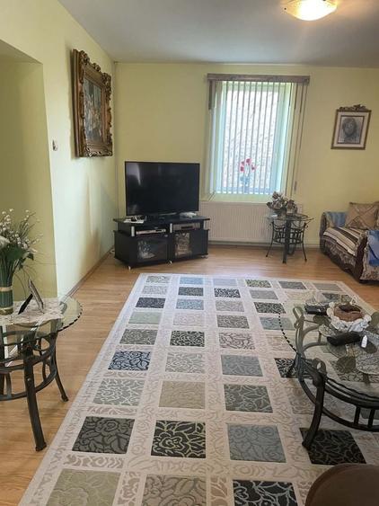 Casă cu 4 camere cu Teren 1400 Mp în Cenei