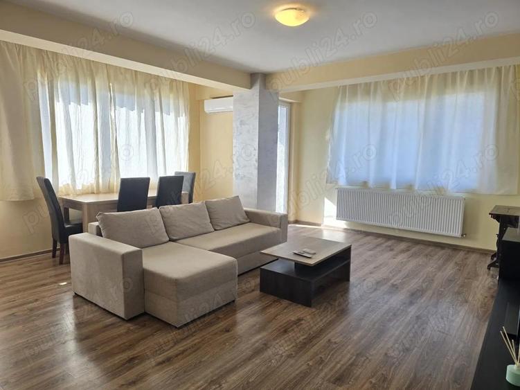 Apartament cu 3 camere decomandat în Podgoria