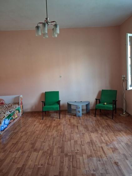 Casă cu 4 camere în Vetiș