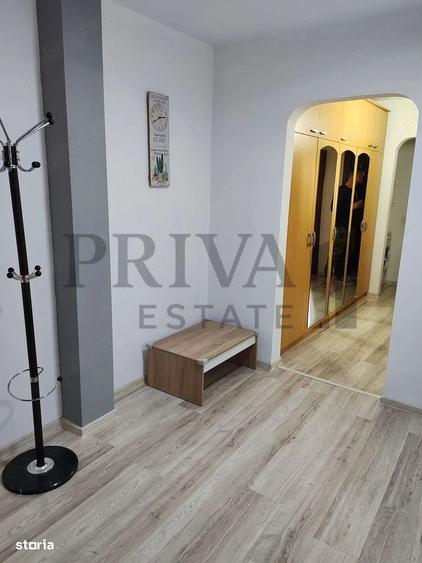 Apartament cu 3 camere decomandat, mobilat în Girocului