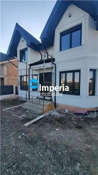 Casă individuală cu 4 camere cu Teren 500 Mp în Copou