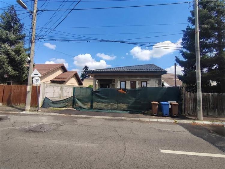Casă cu 3 camere cu Teren 249 Mp în Colentina