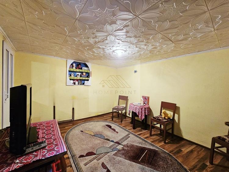 Casă individuală cu 6 camere cu Canalizare în Central