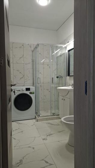 Garsonieră în Roșu