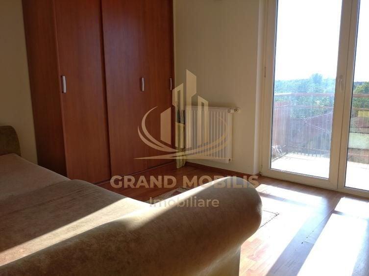 Apartament cu 3 camere decomandat, mobilat în Torontalului