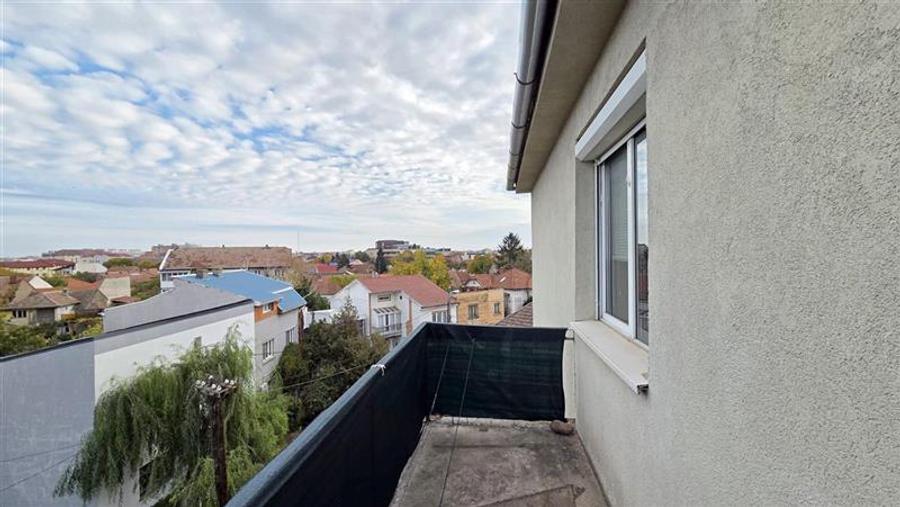 Apartament cu 3 camere decomandat în Elisabetin
